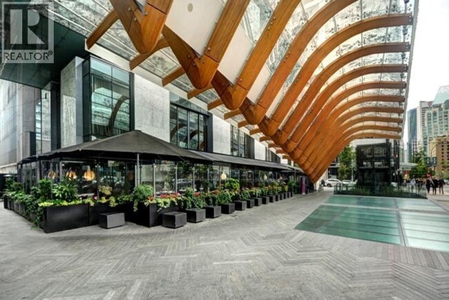 Building Photo - 777 Richards St