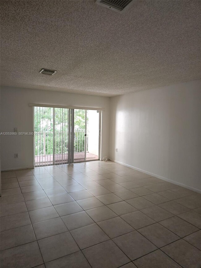 Building Photo - 15721 SW 137th Ave