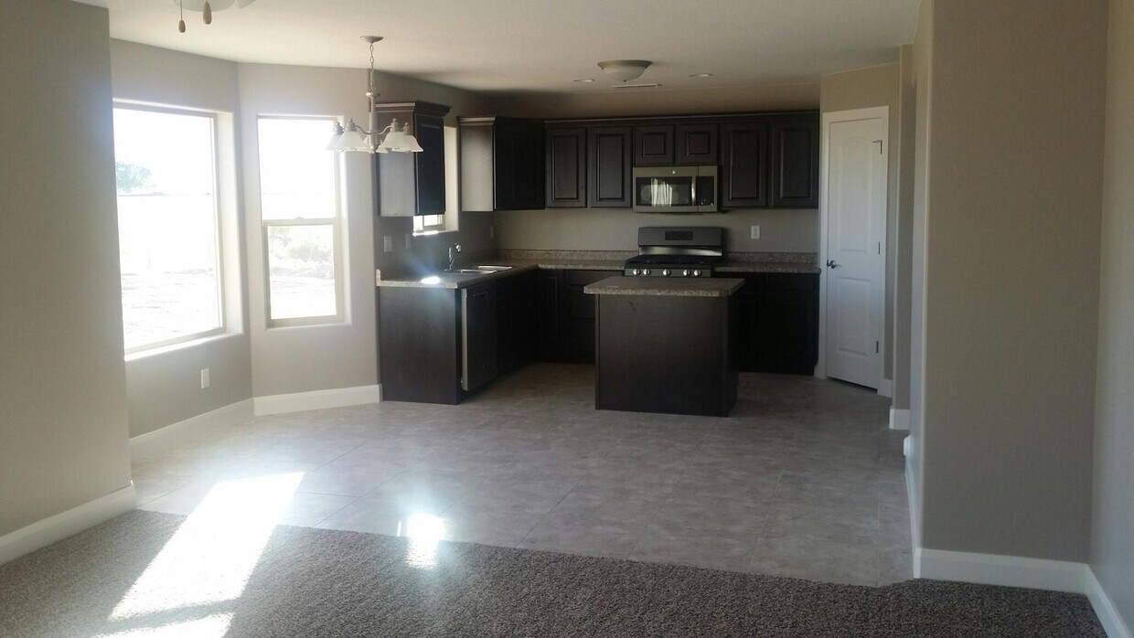 Foto del edificio - 1698 W Clark Pkwy N