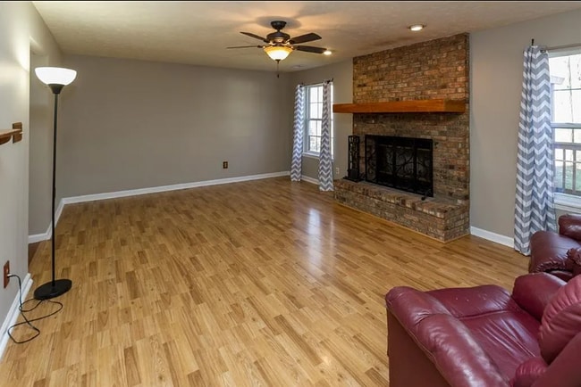 Foto del edificio - 1502 Brook Pointe Dr