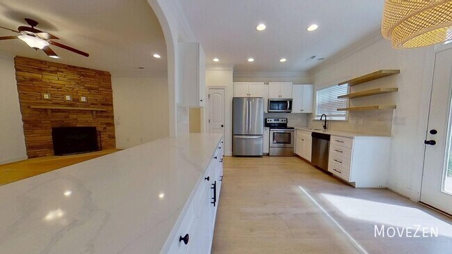 Foto del edificio - 1167 Augustine Heights Dr