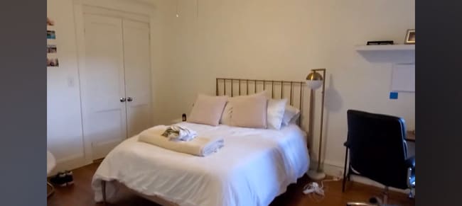 Building Photo - Brookline 6-Bed, 3-Bath Near BU Available for 9/1/26; Heat/HW Included