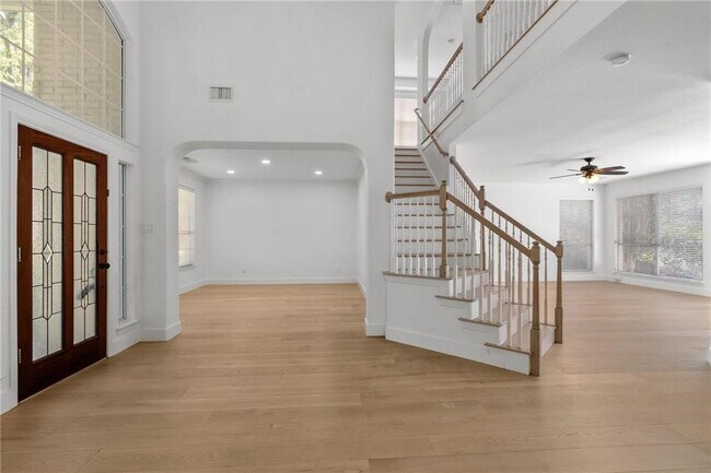 Foto del edificio - 2717 Grimes Ranch Rd