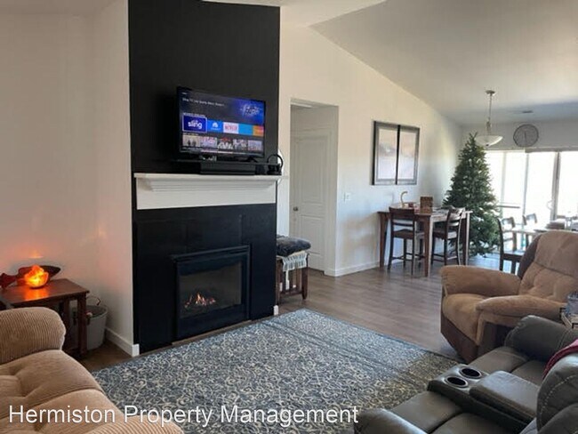 Building Photo - 3 br, 2 bath House - 213 SW Eagle Ct