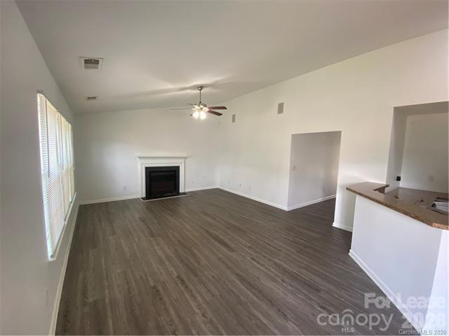 Foto del edificio - 1425 Eastway Dr