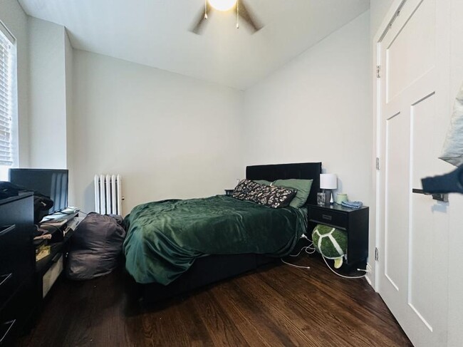 Foto del edificio - 1 bedroom in Chicago IL 60657