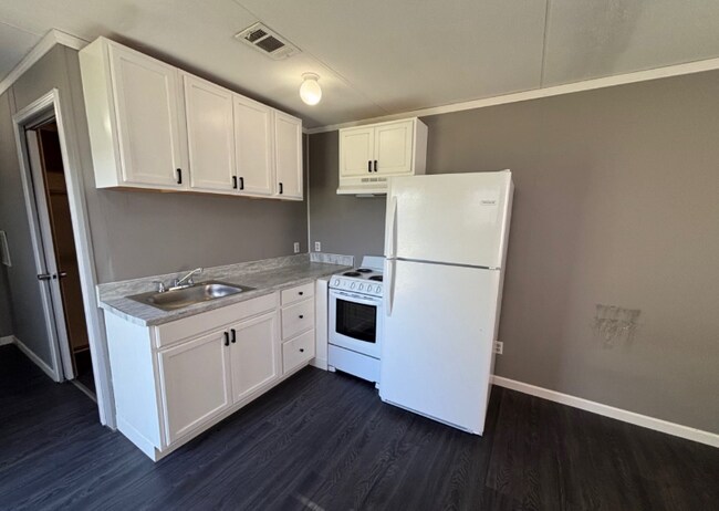 Foto del edificio - 2830 Mark Cir