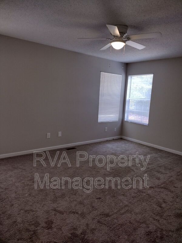 Building Photo - 4000 Frye Terrace