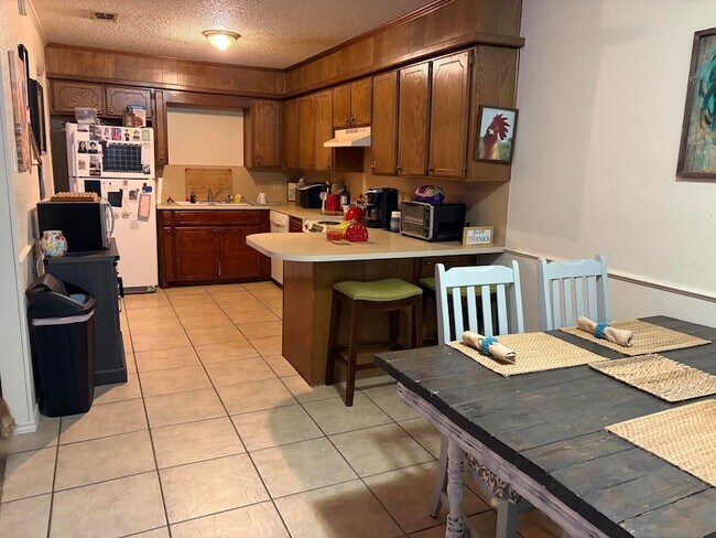Foto del edificio - 6706 Grover Ave