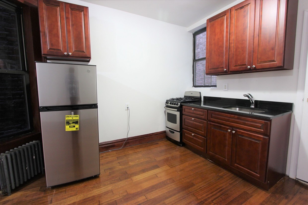 Foto del edificio - 114 E 97th St