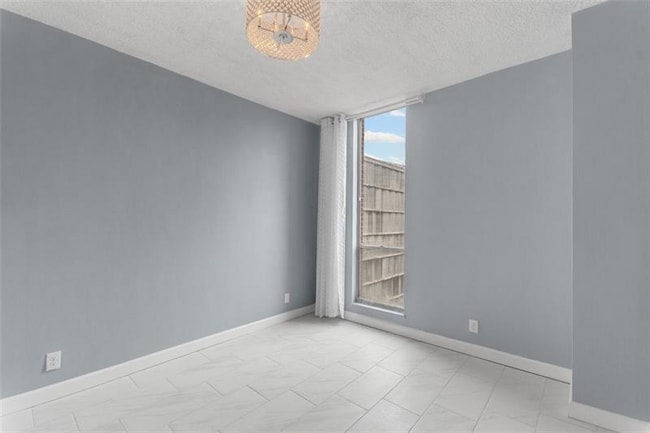 Patio - El Cedro - 3060 Pharr Court North NW