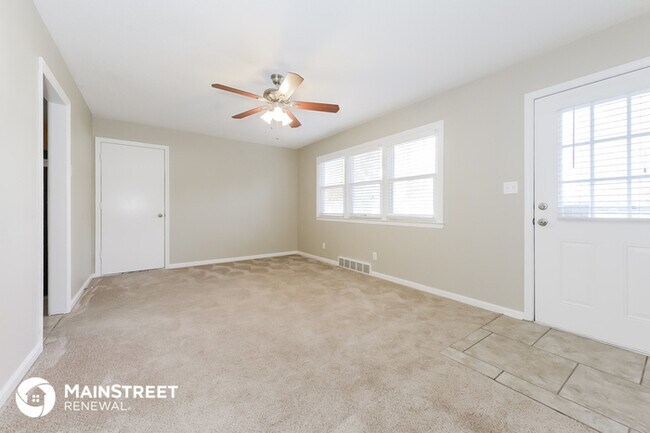 Building Photo - 1103 Skyline Dr