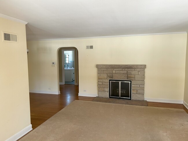 Building Photo - 4217 Linden Ave