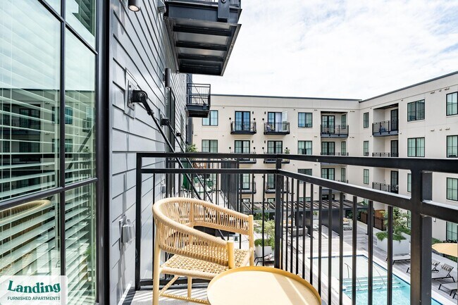 Building Photo - 300 E Broad St