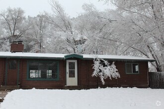 Building Photo - 243 Donegan Rd