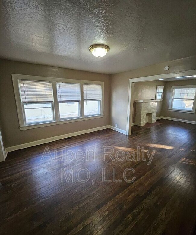 Foto del edificio - 5407 Harrison St