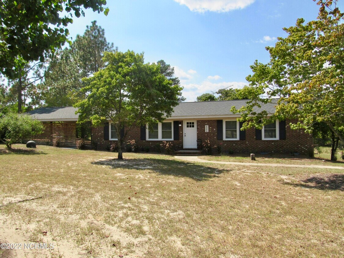Primary Photo - 4084 Hoffman Rd