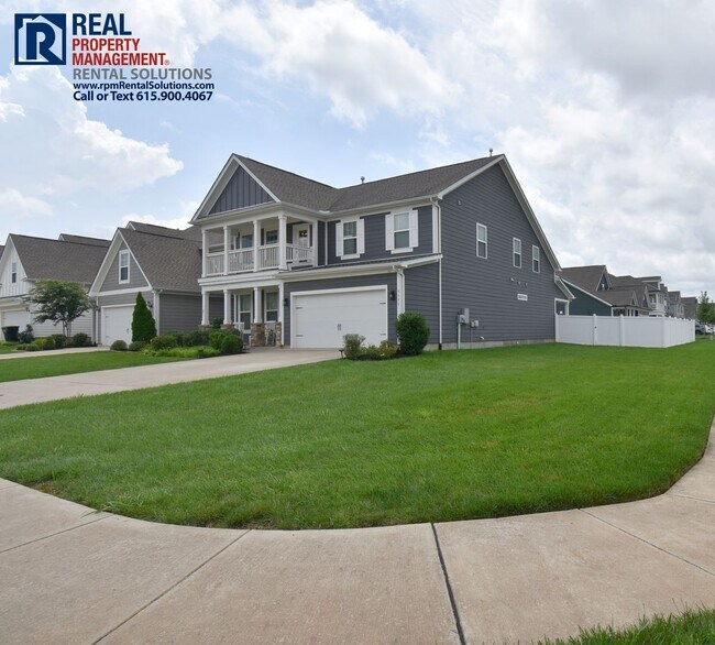 Foto del edificio - Stunning 6 bedroom home in Shelton Square!...