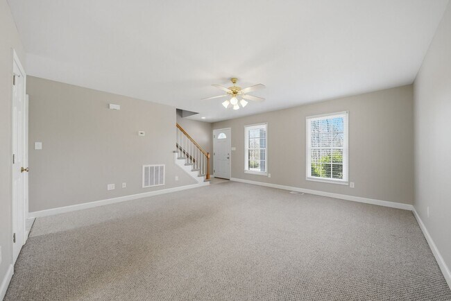 Building Photo - Hollar Duplex Conover