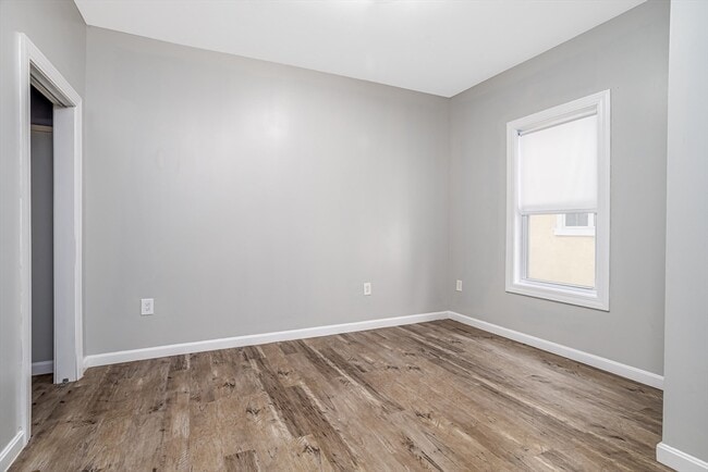 Building Photo - 176 Blossom St