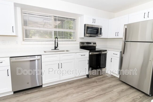 Foto del edificio - 513 Donaldson Rd