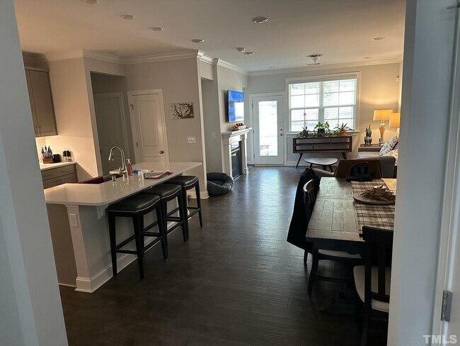 Building Photo - 1437 Rosepine Drive