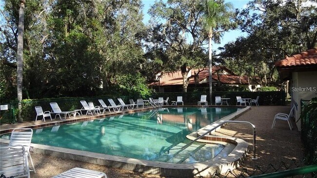 Foto del edificio - 7337 Oak Moss Dr