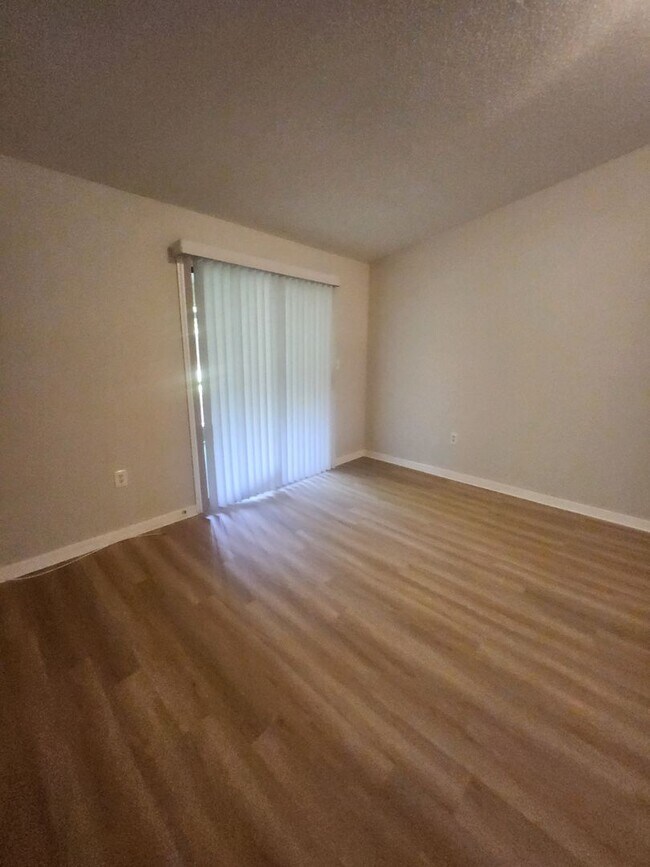 Foto del edificio - 2824 Coleman Ct