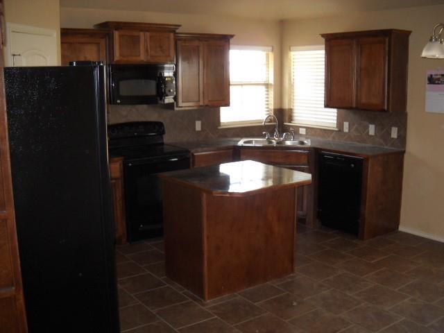 Foto del edificio - 5626 Cinderella Ln