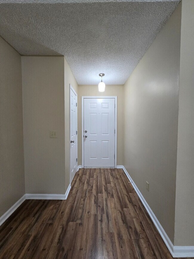 Foto del edificio - 1520 Crowndale Dr
