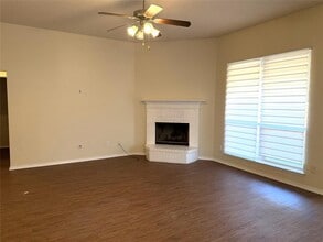 Building Photo - 1605 Paint Brush Dr