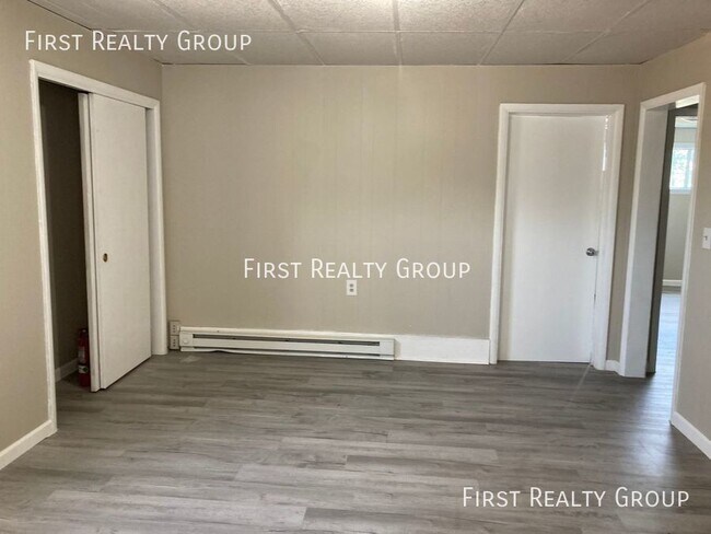Building Photo - 3 Bedroom 1 Bath home for rent in Franklin...