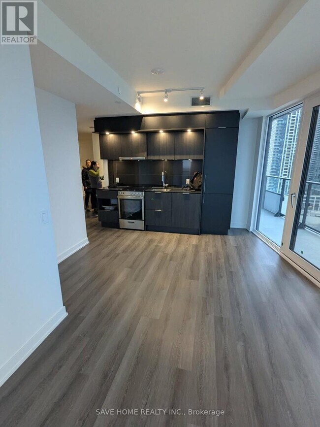 Photo du bâtiment - 448 Burnhamthorpe Rd W