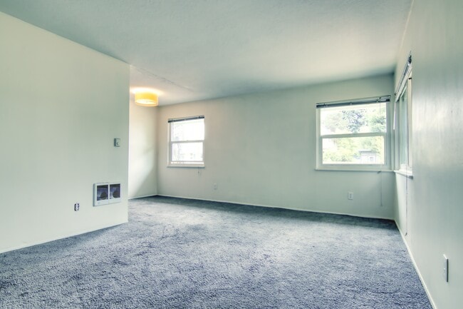 Building Photo - 7420 N Alma Ave