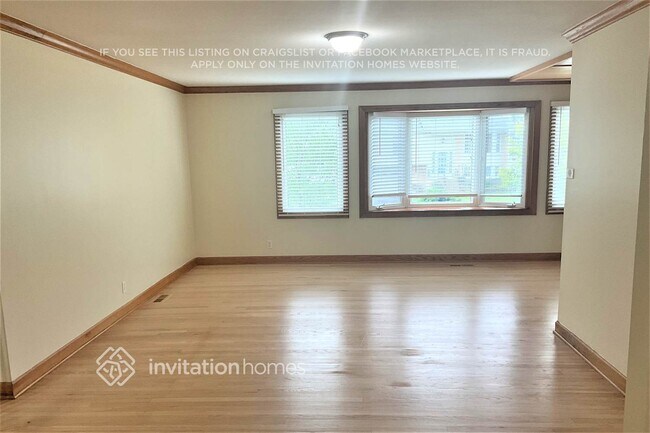 Foto del edificio - 349 Huntington Way