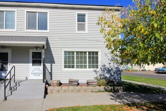 Building Photo - 402 Benham St