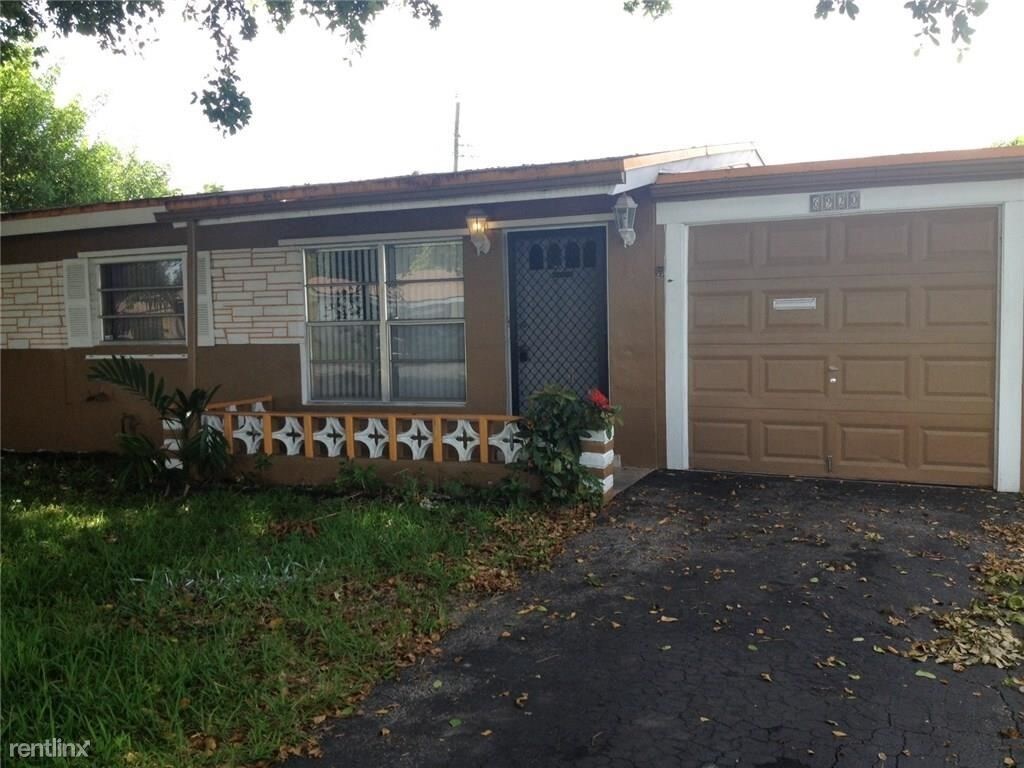 Foto principal - 6921 SW 24th St