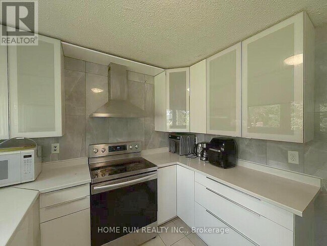 Photo du bâtiment - 68 Meadowlands Dr W