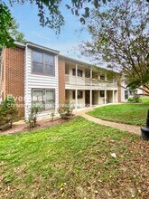 Building Photo - 302 Patriot Ln