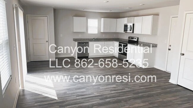 Foto del edificio - Charming ingle family house!3bedrooms, 3ba...