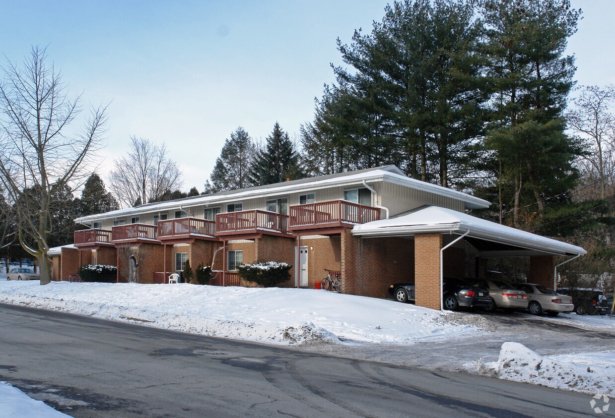 221229 W Hamilton Ave, State College, PA 16801 Apartments in State