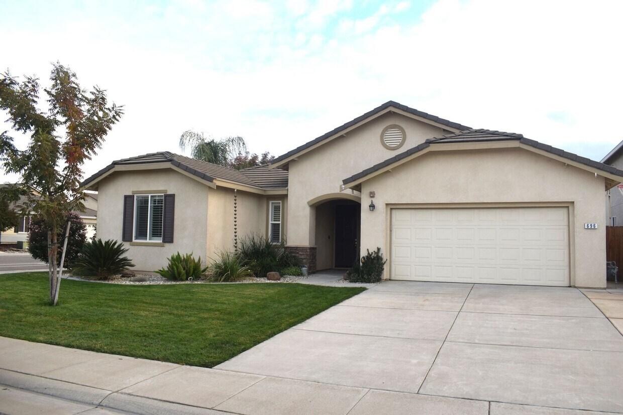 696 Arlene Ct, Galt, CA 95632 House Rental in Galt, CA