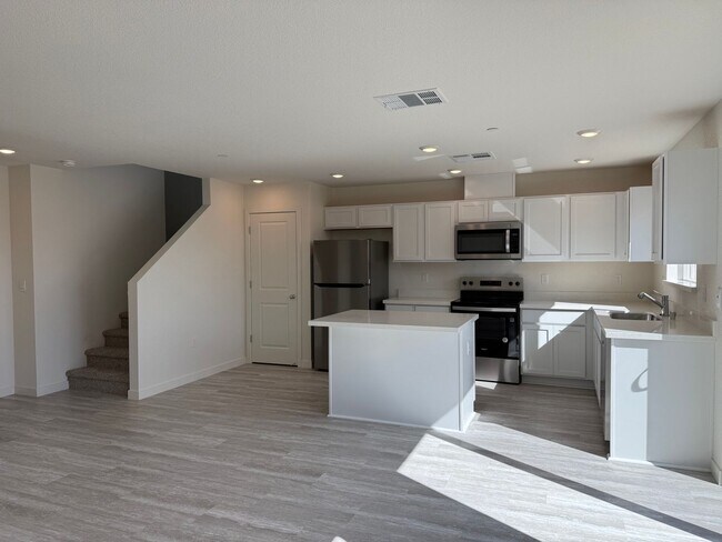 Foto del edificio - 4 Bed 2.5 Ba 2 Story 2 Car