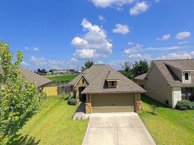 Foto del edificio - 111 Briarwood Dr