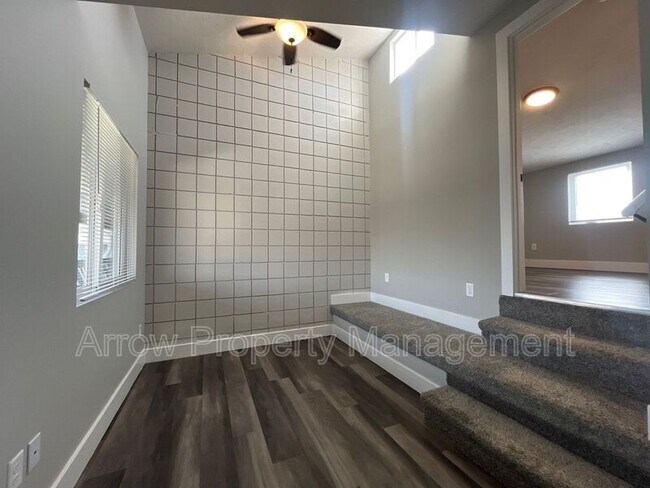 Building Photo - 877 N 26th St