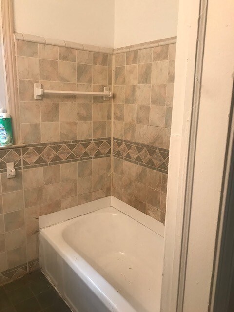 Building Photo - Upgraded Westside Bungalow Section 8 Accepted