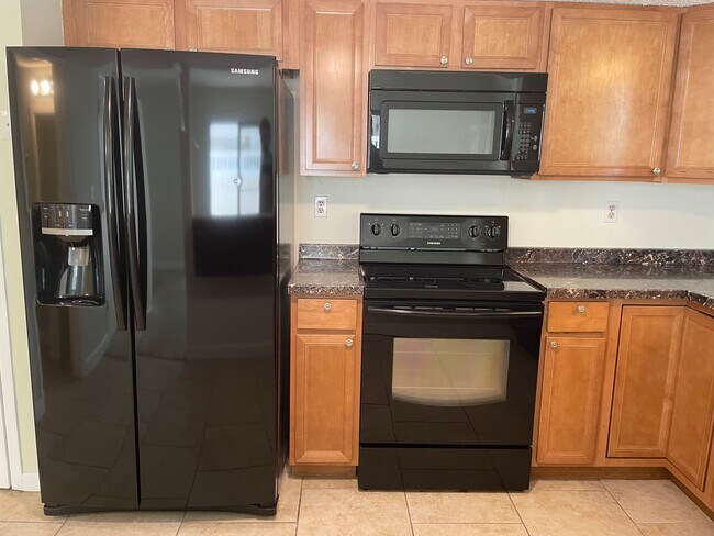 Samsung Appliances - 2576 Bluff View Dr