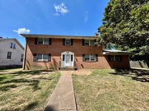 Building Photo - 1107 Stinson Ave