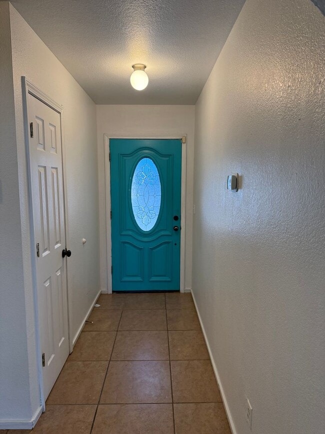 Building Photo - 4 Bedroom Home in Sonoma Ranch