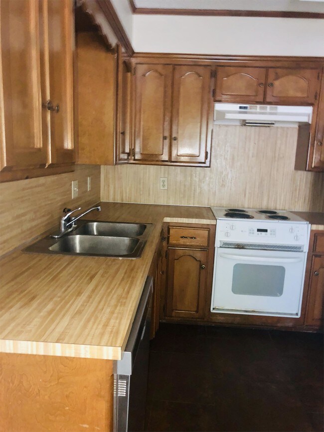 Building Photo - 9427 Bryn Mawr Cir